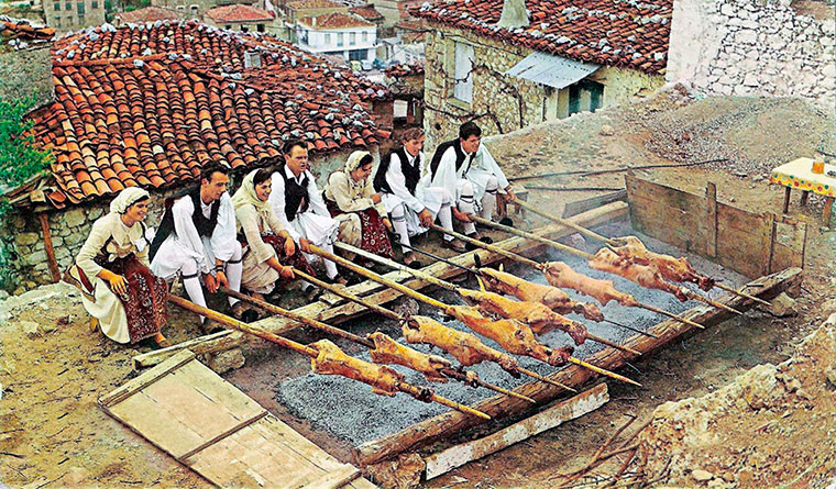 πασχα στην αραχωβα