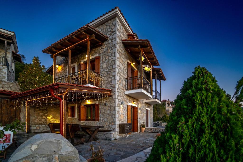Rock Dandy Deluxe Chalet, πέτρινο σαλέ με σάουνα στην Αράχωβα